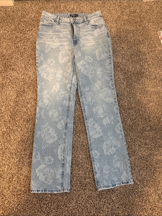 Edgely Denim - Straight Leg Floral-Print Women's Jeans in Light Blue